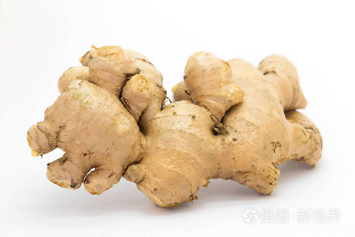 在白色的营养新鲜姜草