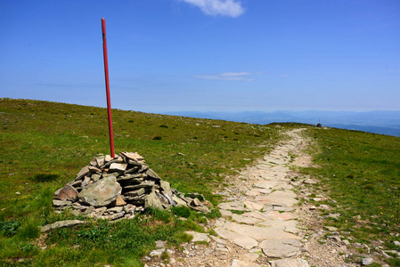 足迹穿过 Tatra 山脉。Babia 戈拉峰