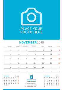 2018 年 11 月。墙上月历为 2018 年。矢量设计打印模板与照片的地方。在周一的周开始。在页上的 3 个月