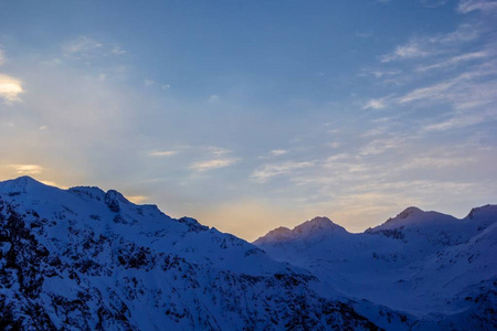 冬季景观雪山图片