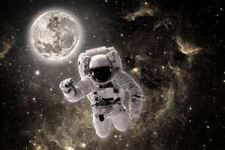 宇航员在太空飞越地球.nasa 提供的这个图像的元素照片