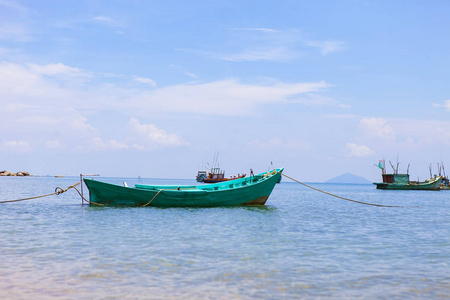 越南坚江子岛湾钓鱼船图片