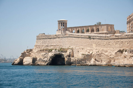古老的历史海岛马耳他。中世纪老镇