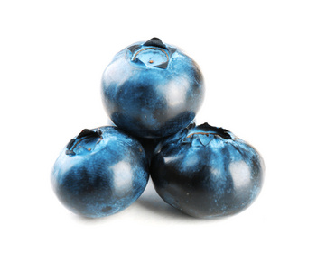 孤立在白色的新鲜蓝莓