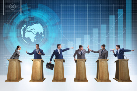 政界人士参与政治辩论照片