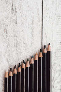 木制彩色煤铅笔组