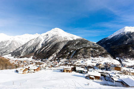 滑雪胜地索尔登地方