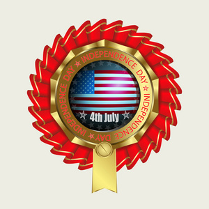 一个金色色调的圆形标志, 周围有红丝带和旗帜的剪影