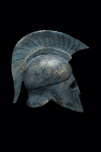 斯巴达头盔图标在 grunge 风格,旧纸上稿在仿古希腊风格破旧的战士