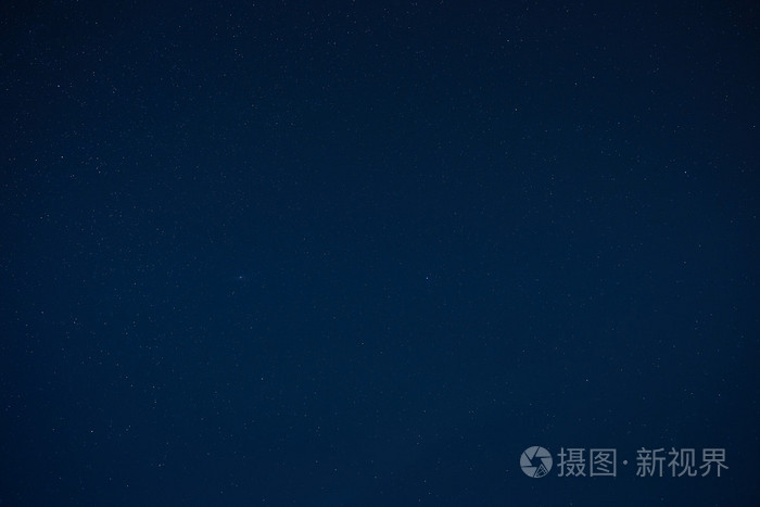 从星系,在黑暗的天空的星星