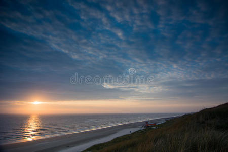 荷兰海滩的日落