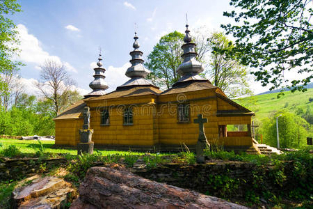贝斯基德尼斯基山脉的一座古老的东正教教堂