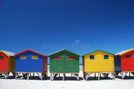 南非穆伊森堡五颜六色的海滩小屋