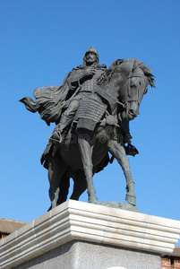 俄罗斯著名英雄德米特里顿斯科伊纪念碑