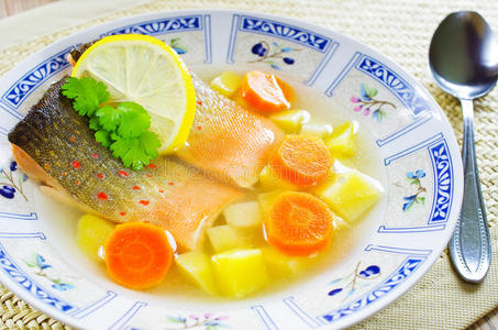 俄罗斯传统鱼汤