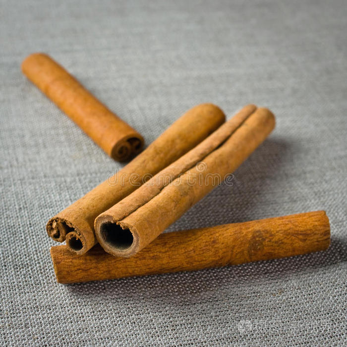 肉桂丁香和茴香
