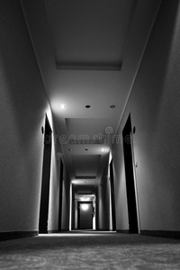 黑暗的走廊