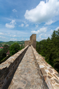维尔哈提斯城堡的石桥