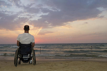 轮椅日落