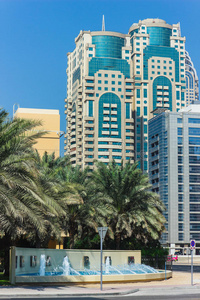阿联酋迪拜的高楼大厦和街道图片