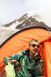 运动 露营 救援人员 帐篷 夏天 天空 阿尔泰 登山 自然