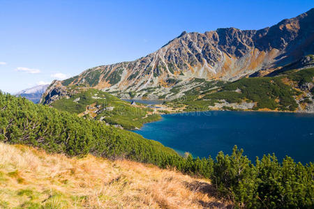 塔特拉高山五湖谷的夏天