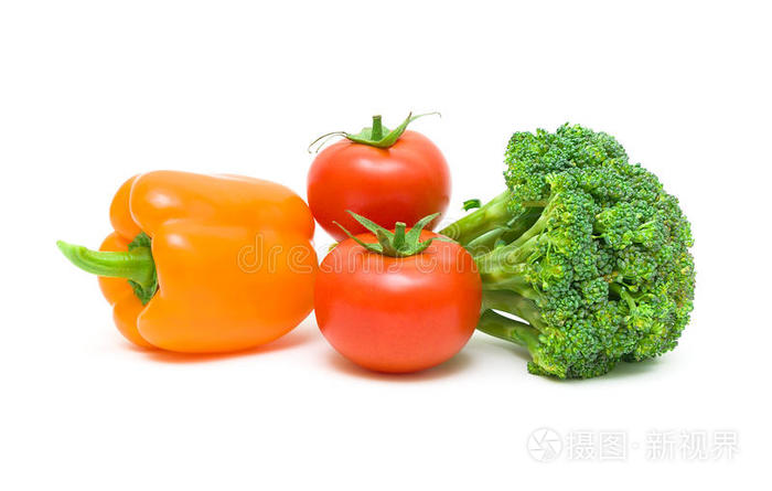 新鲜蔬菜特写。白色背景。