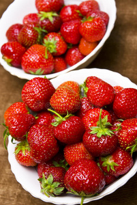 新鲜成熟草莓特写。