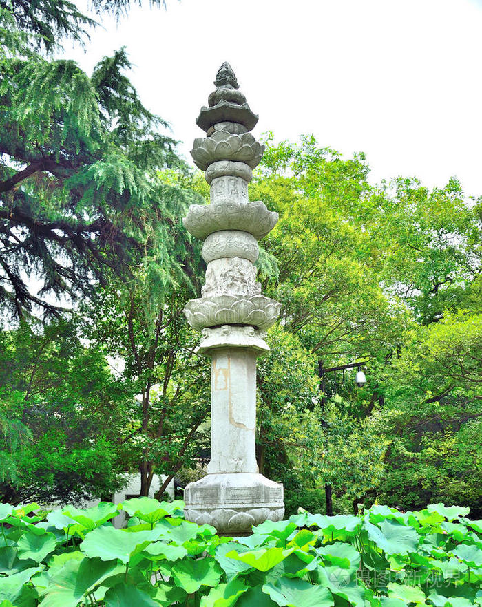 莲花佛柱