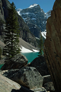 加拿大亚伯达省班夫国家公园冰碛湖