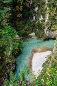 Leutaschklamm野生峡谷与河在德国的阿尔卑斯