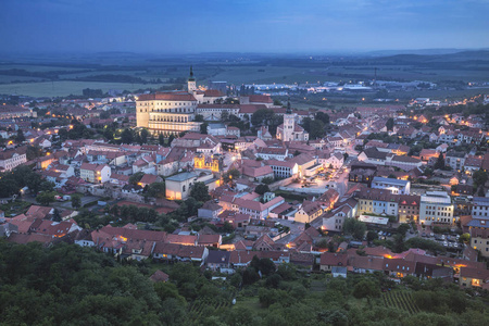 城堡在 Mikulov 的镇, 南摩拉维亚, 捷克共和国