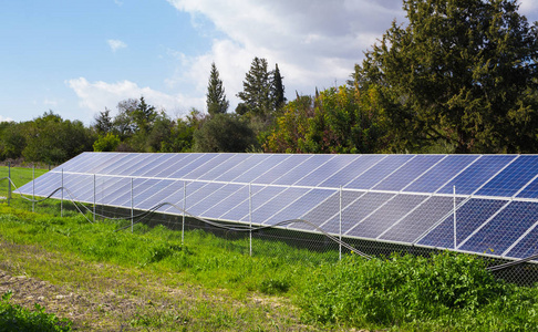 太阳能电池板生产绿色 环保的能源来自太阳