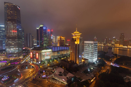 现代的城市夜景，上海浦东，陆家嘴，