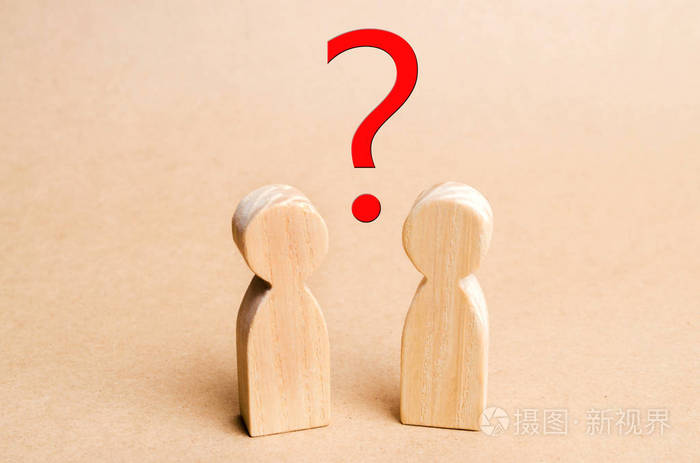 两个人正在寻找一个问题的答案咨询讨论讨论家庭心理治疗人们之间的