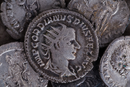 在罗马帝国时期的古钱币