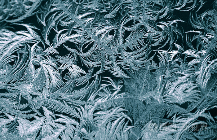 在冬天窗户上的冰霜模式