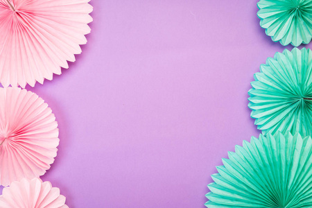 手工纸花彩色背景折纸装饰照片