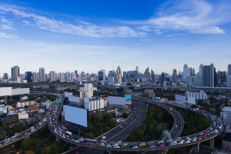 公路路市市中心繁忙时段