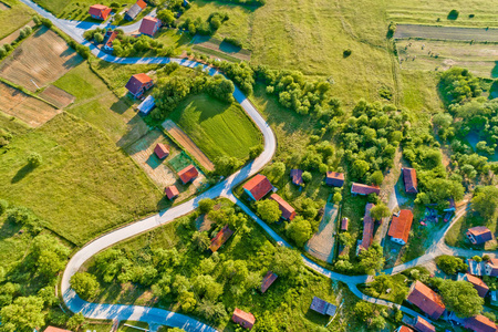 乡村在克罗地亚农村鸟瞰, Apatovec 在 Prigorje 地区