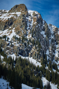 在冬天的高山风景