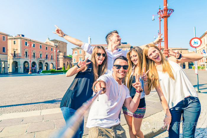 一群人以自拍照照片-正版商用图片0pcg7f-摄图新视界