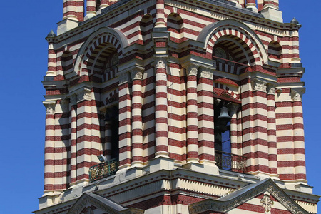 哈尔科夫教堂的钟楼。片段。通告大教堂 1901 在阳光明媚的春天, 在哈尔科夫, 乌克兰