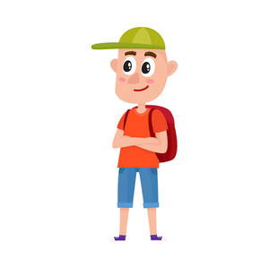 十几岁的男孩穿短裤，戴棒球帽的背包旅游