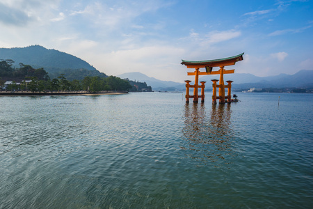 宫岛，日本浮牌坊