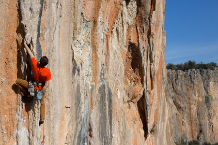 在平衡中的石头图片-在平衡中的石头素材-在平衡中的石头插画-摄图新