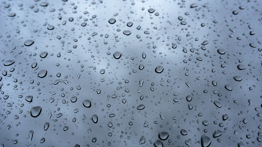 雨水滴在玻璃上带有灰色背景相似素材图片 摄图新视界