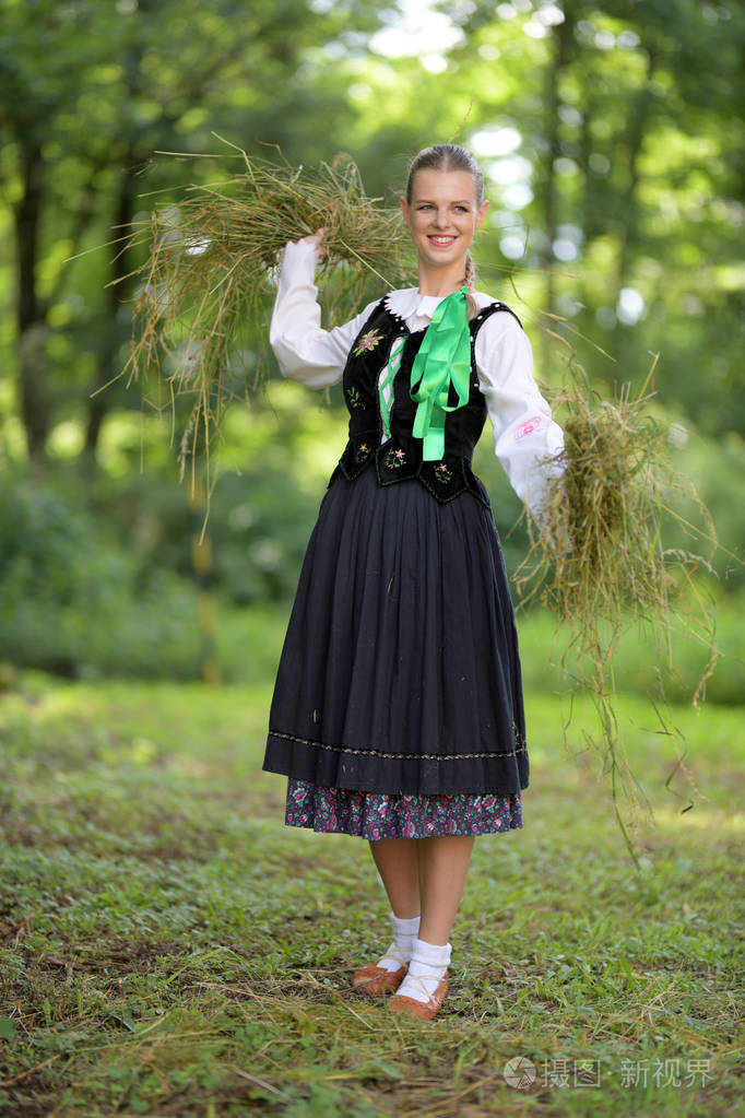 斯洛伐克民俗舞蹈家妇女