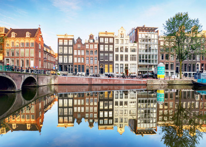 阿姆斯特丹运河 Singel 与典型的荷兰房子, 荷兰, Nethe