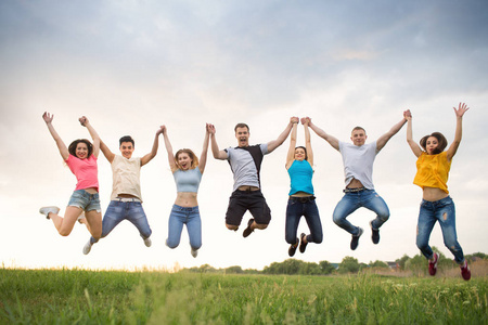 对天空的野蛮人图片-对天空的野蛮人素材-对天空的野蛮人插画-摄图新